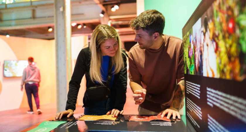 Interactif dans l'exposition Banquet